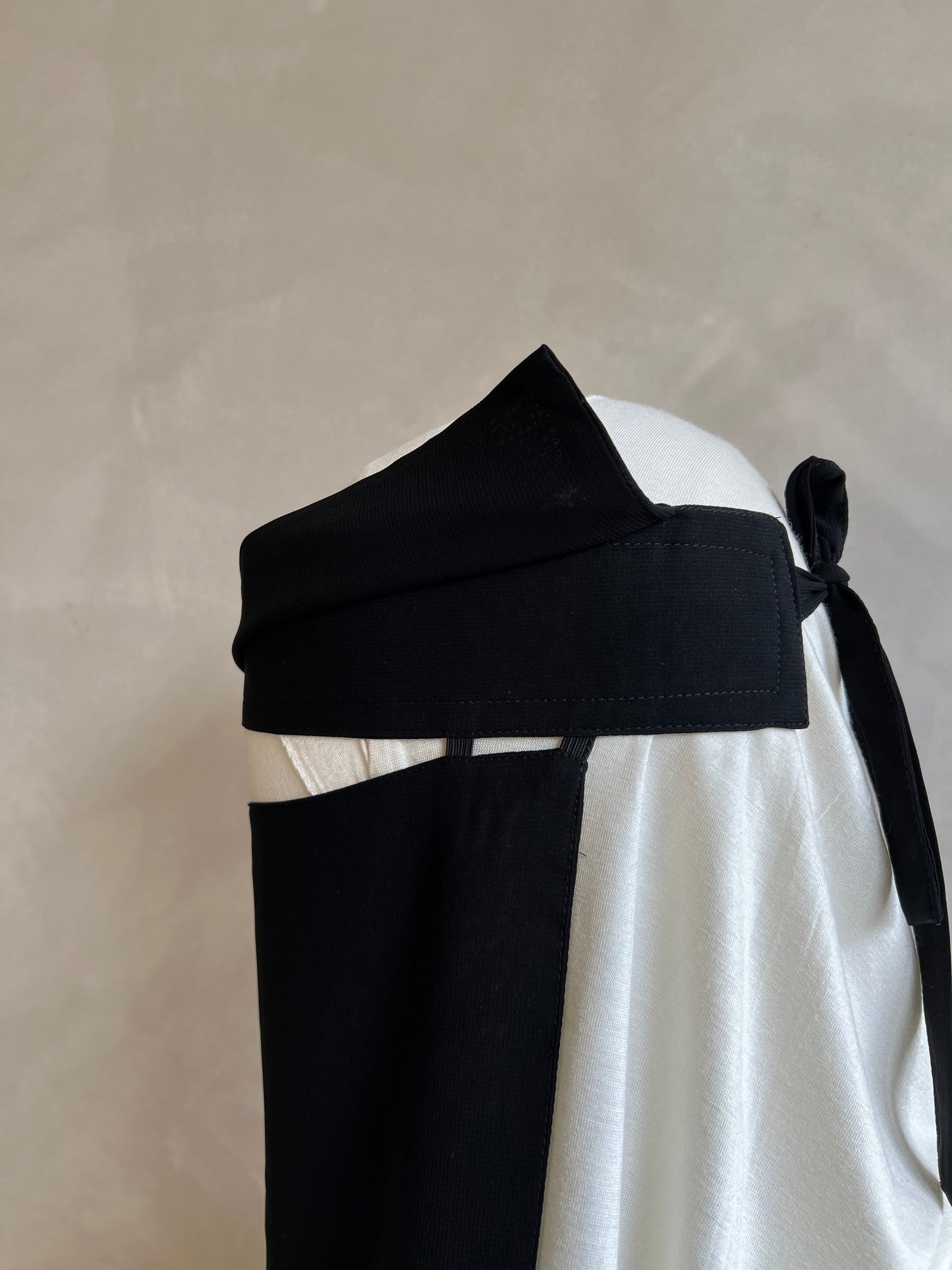 Medium hard top niqab with eye flap