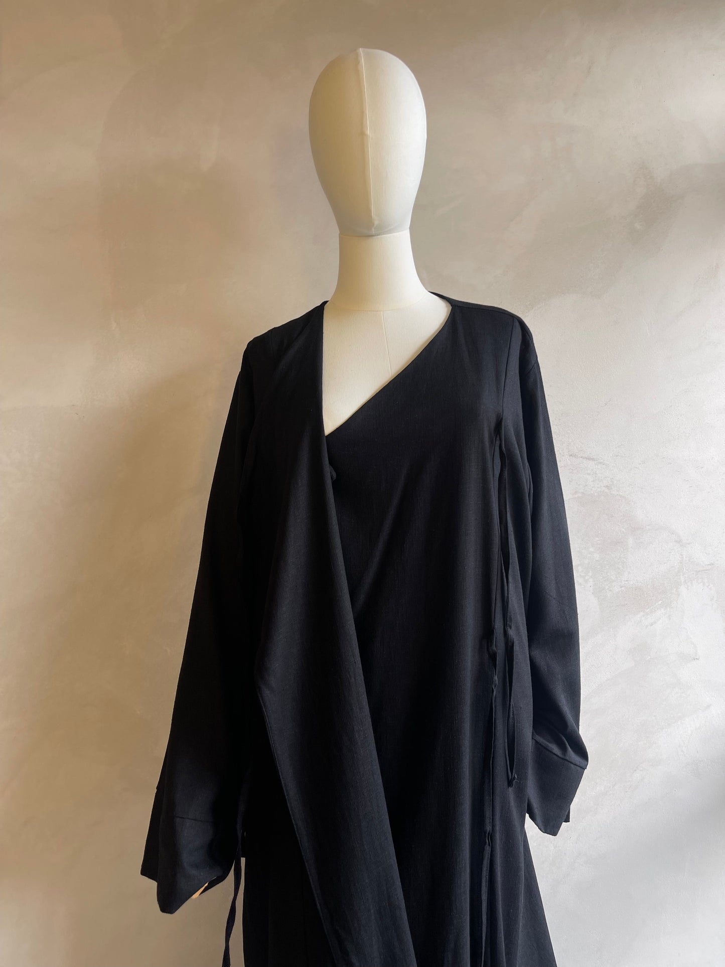 Coal Wrap Tie Abaya