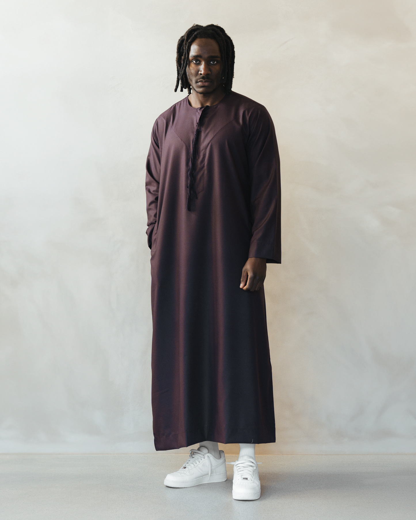 Burgundy Emirati thobe