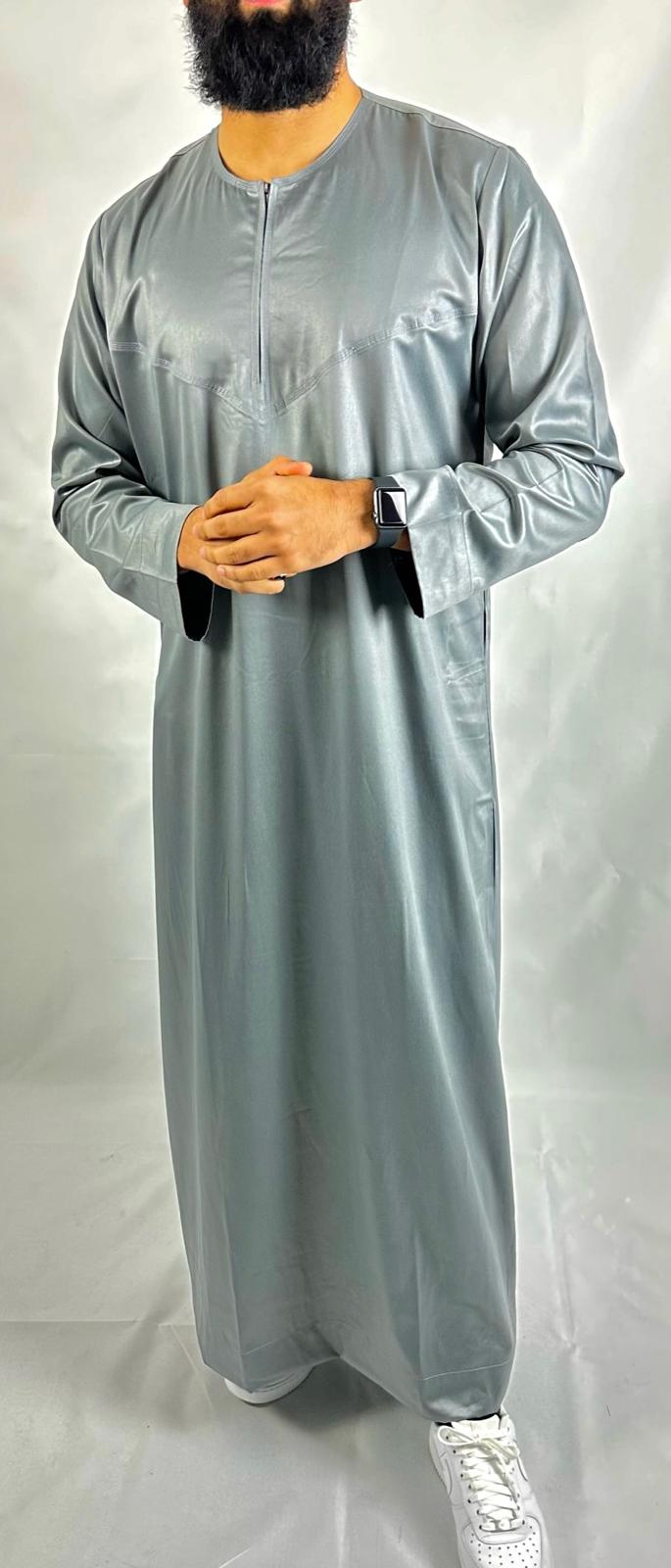 Silver Omani thobe